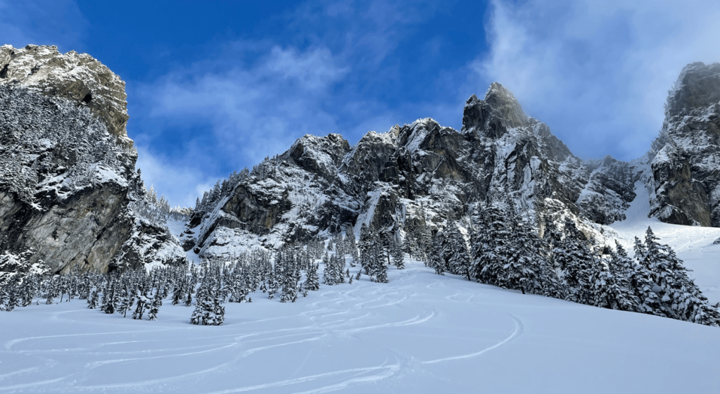 Mt Snoqualmie, Crooked Couloir
